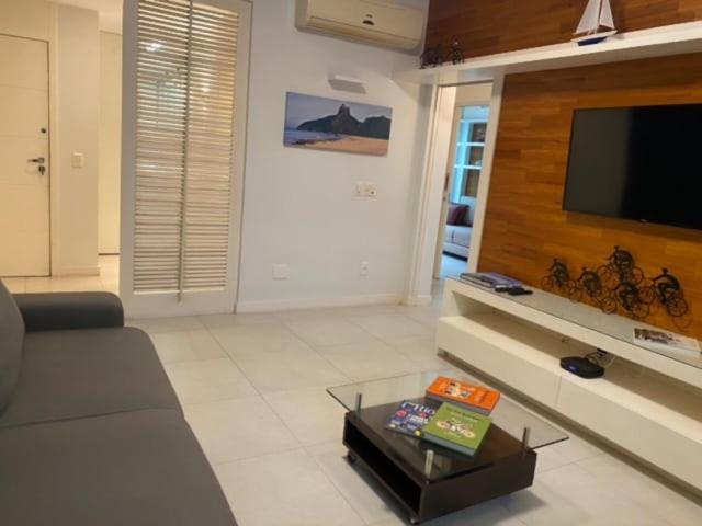 Leblon Raridade Na Quadra Da Com Garagem E Jardim De Inverno Apartamento Rio de Janeiro
