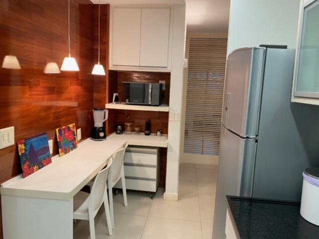 Apartemen Leblon Raridade Na Quadra Da Com Garagem E Jardim De Inverno *